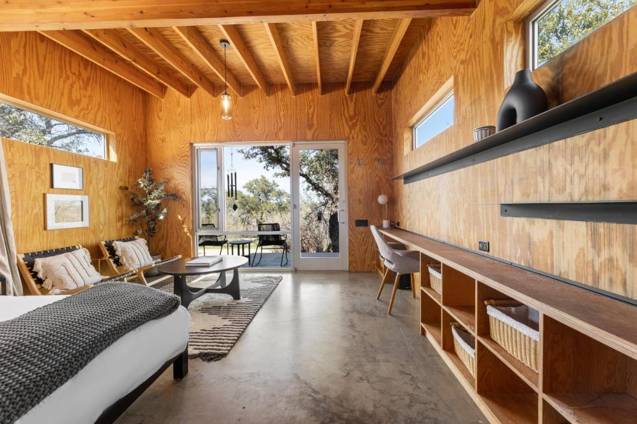 Lazo House - Riverfront With Overlooking Llano River Kültér fotó