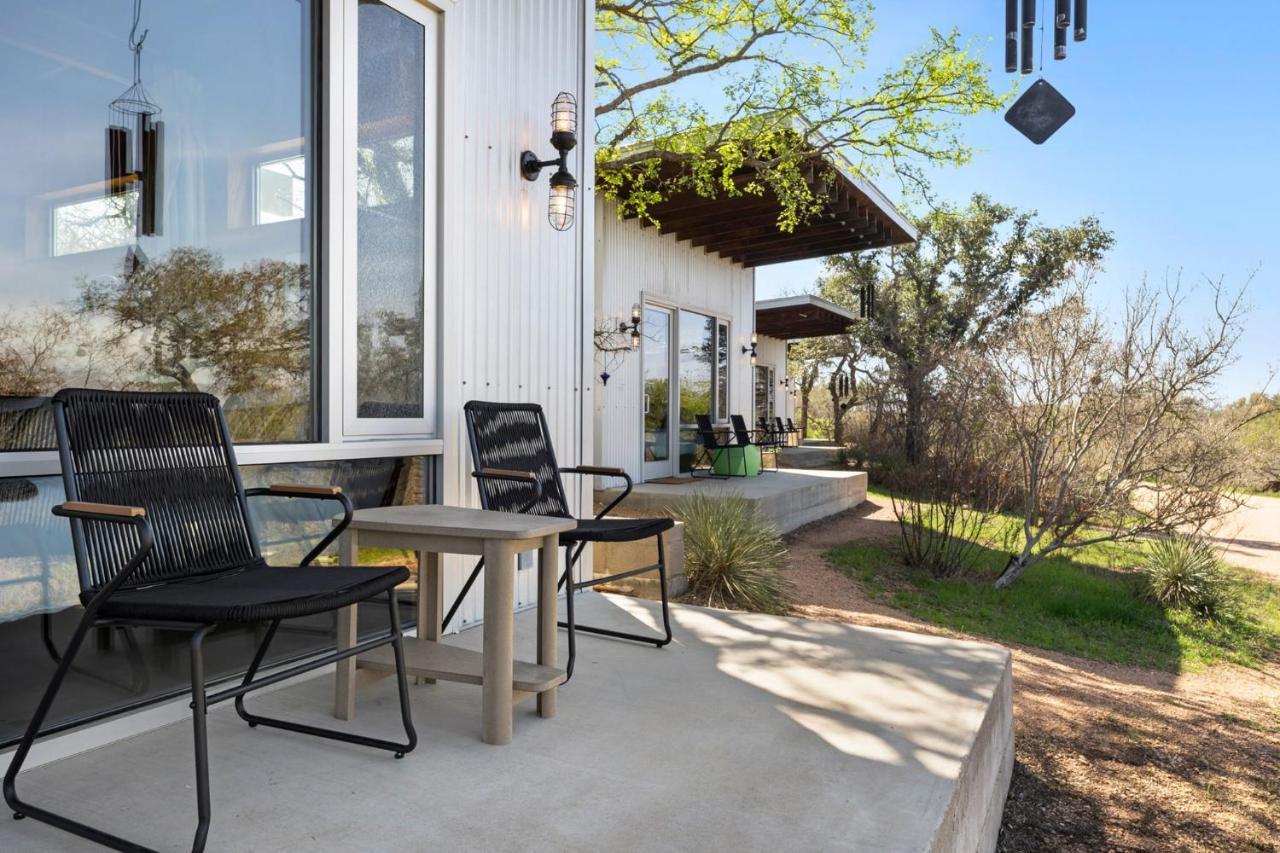 Lazo House - Riverfront With Overlooking Llano River Kültér fotó