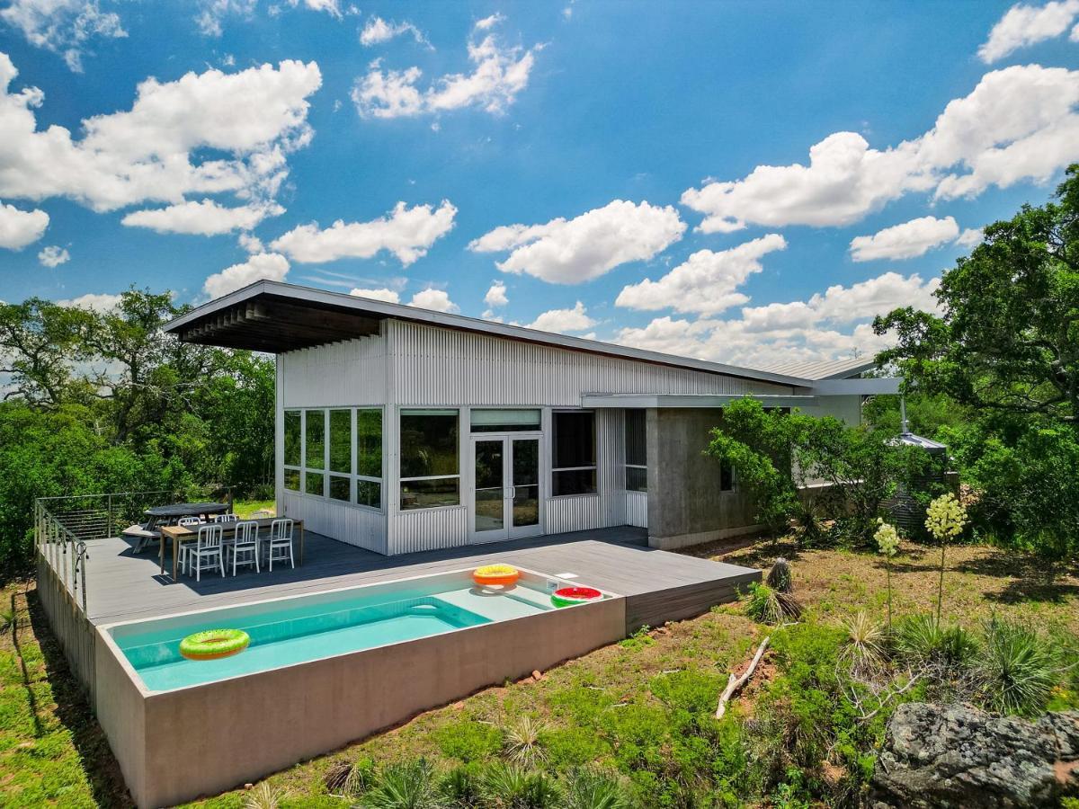 Lazo House - Riverfront With Overlooking Llano River Kültér fotó